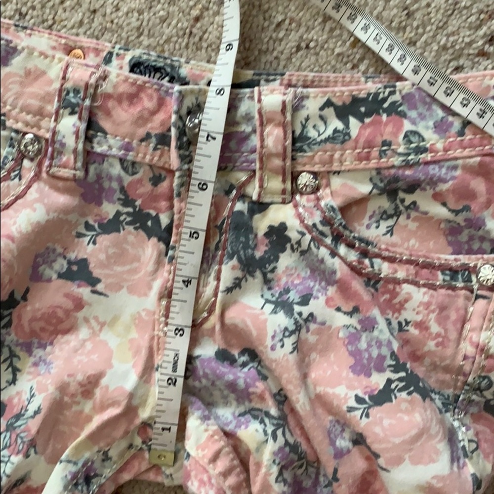 Pink floral Miss Me Jeans - Picture 8 of 10
